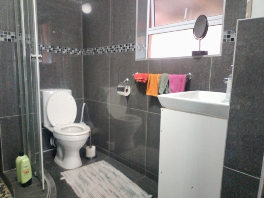  Bedroom Property for Sale in Silwood Heights Western Cape